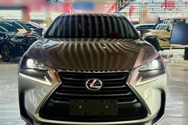 Lexus NX 2015, 123400 км, за 19497 USD