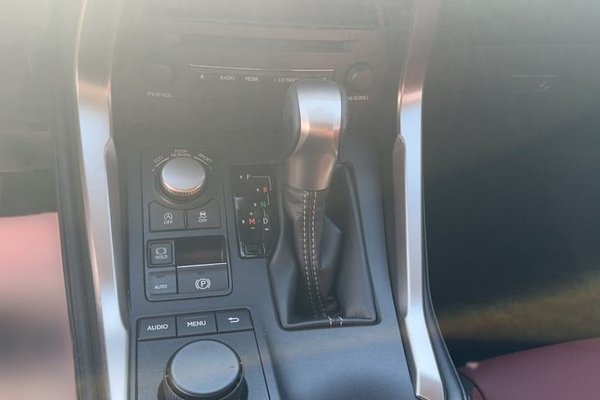 Lexus NX 2015, 123400 км, за 19497 USD - фото 9