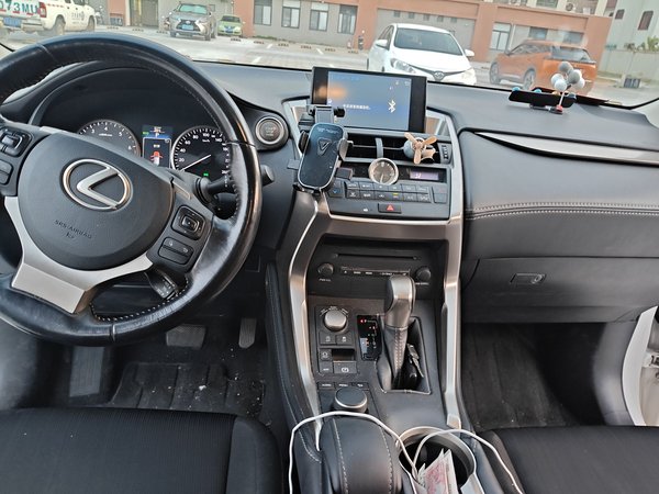 Lexus NX 2015, 121900 км, за 12119 USD - фото 13