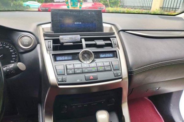 Lexus NX 2016, 153100 км, за 13191 USD - фото 12