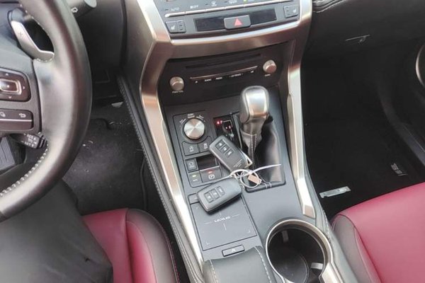 Lexus NX 2018, 59900 км, за 20899 USD - фото 16