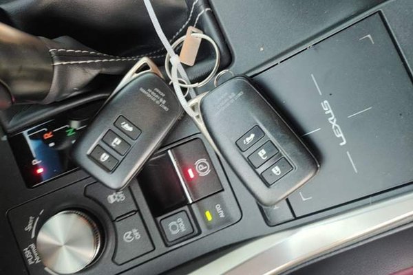 Lexus NX 2018, 59900 км, за 20899 USD - фото 23