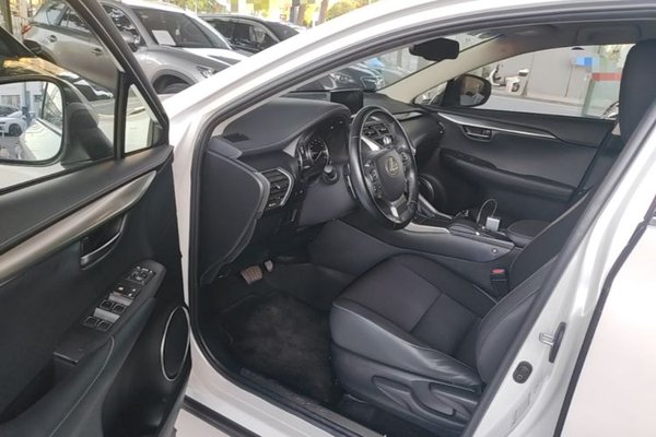Lexus NX 2018, 108500 км, за 16721 USD - фото 18