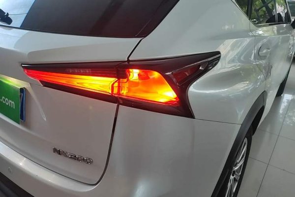 Lexus NX 2018, 108500 км, за 16721 USD - фото 9