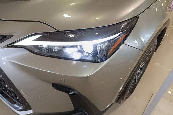 Lexus NX 2024, 1300 км, за 37811 USD - фото 8
