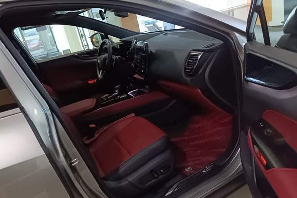 Lexus NX 2024, 1300 км, за 37811 USD - фото 24