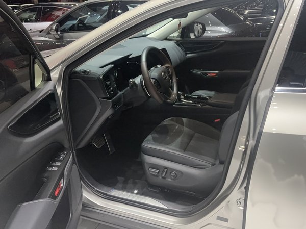 Lexus NX 2024, 14000 км, за 32816 USD - фото 13