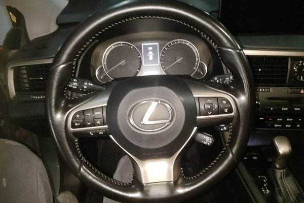 Lexus RX 2016, 125500 км, за 21251 USD