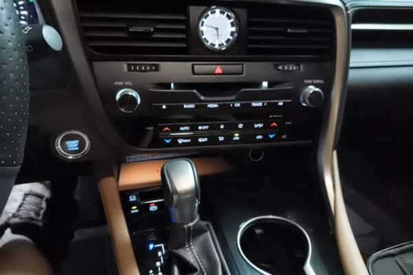 Lexus RX 2016, 68400 км, за 22693 USD - фото 23