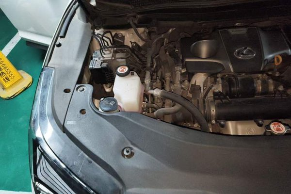 Lexus RX 2016, 68400 км, за 22693 USD