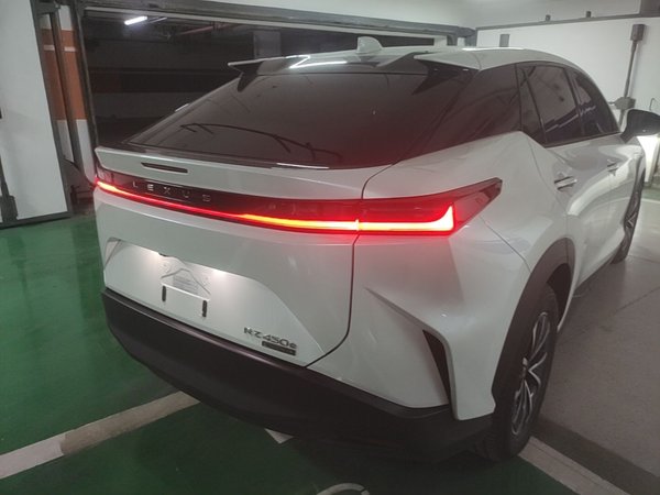 Lexus RZ 2023, 18800 км, за 24980 USD - фото 6