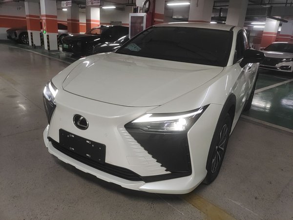 Lexus RZ · 2023 год