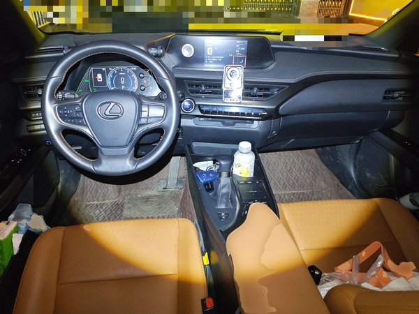 Lexus UX 2020, 44600 км, за 17210 USD - фото 10