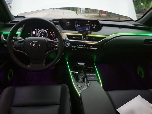 Lexus UX 2020, 96900 км, за 17914 USD - фото 10