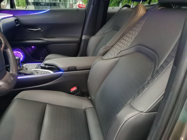 Lexus UX 2020, 96900 км, за 17914 USD - фото 16