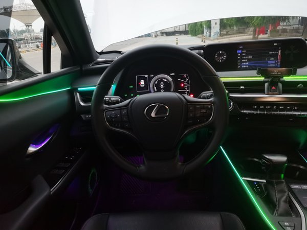 Lexus UX 2020, 96900 км, за 17914 USD - фото 11