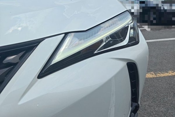 Lexus UX 2020, 42300 км, за 21814 USD - фото 8