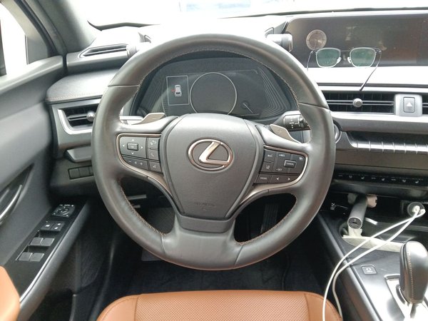Lexus UX 2020, 80000 км, за 15318 USD - фото 11