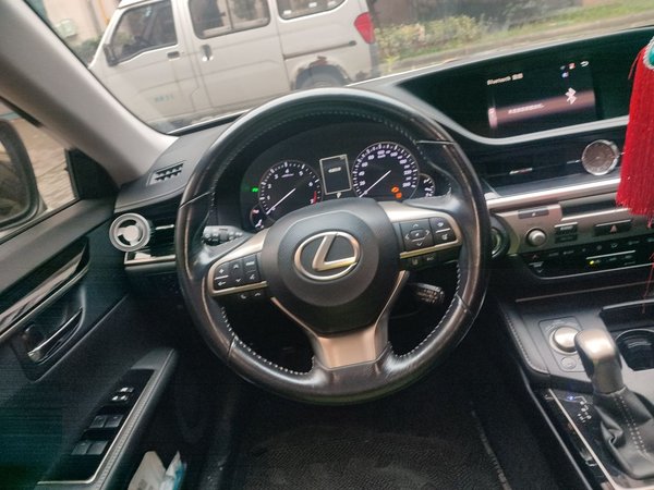 Lexus ES 2015, 86199 км, за 0 USD - фото 11