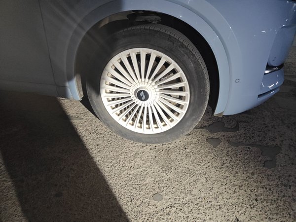 Li Auto ONE 2021, 25299 км, за 22454 USD