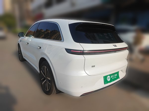 Li Auto L6 2024, 46800 км, за 26913 USD