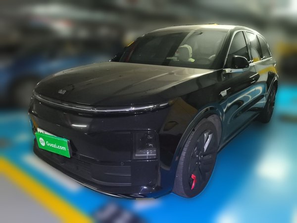 Li Auto L6 · 2024 год