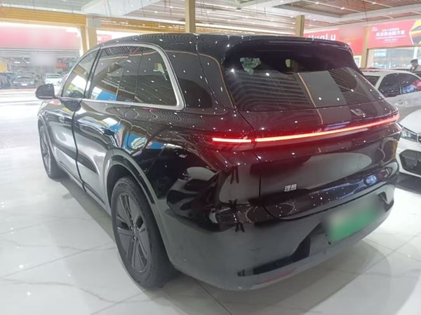 Li Auto L6 2024, 13899 км, за 33212 USD