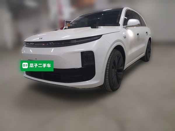 Li Auto L6 · 2024 год