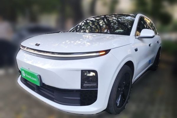 Li Auto L6 · 2024 год