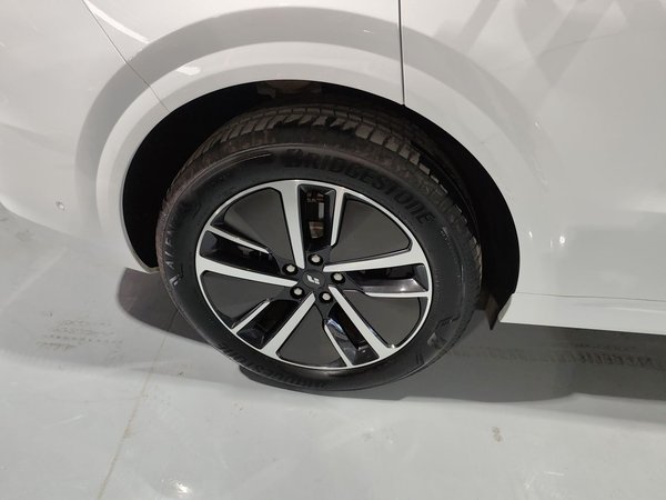 Li Auto L6 2024, 9200 км, за 30072 USD - фото 9