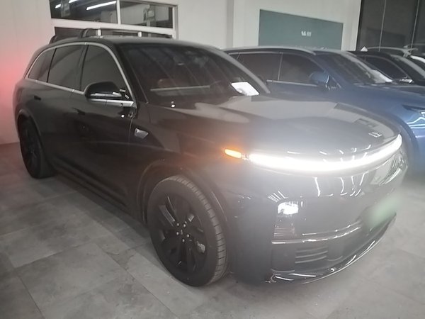 Li Auto L7 2023, 37700 км, за 31431 USD