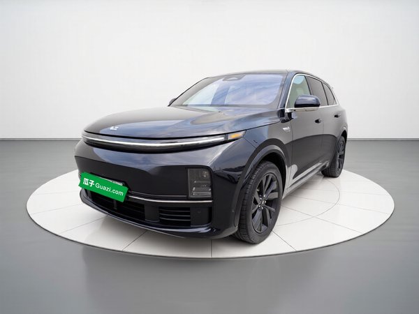 Li Auto L7 · 2023 год