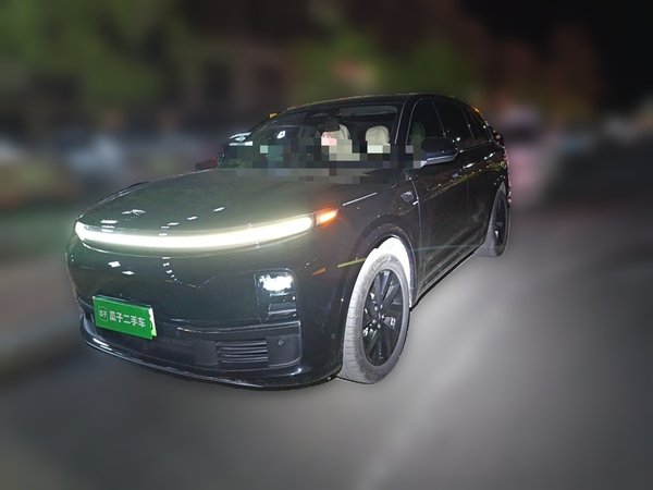 Li Auto L7 · 2023 год