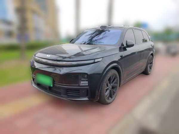 Li Auto L7 · 2023 год