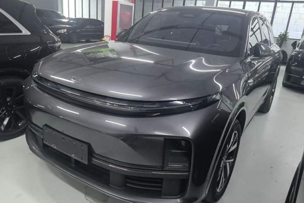Li Auto L7 · 2023 год