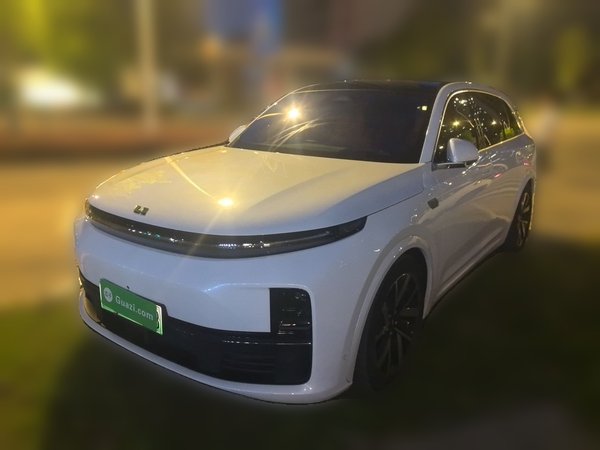 Li Auto L7 · 2023 год