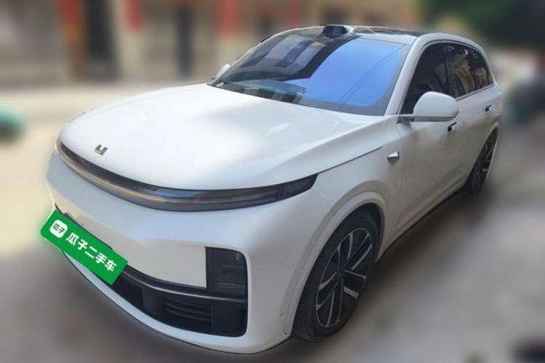 Li Auto L7 · 2023 год