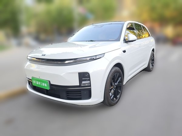 Li Auto L7 · 2023 год