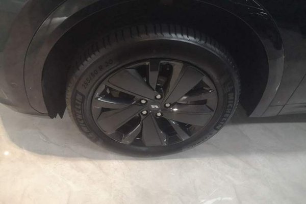 Li Auto L7 2025, 16600 км, за 38482 USD - фото 8