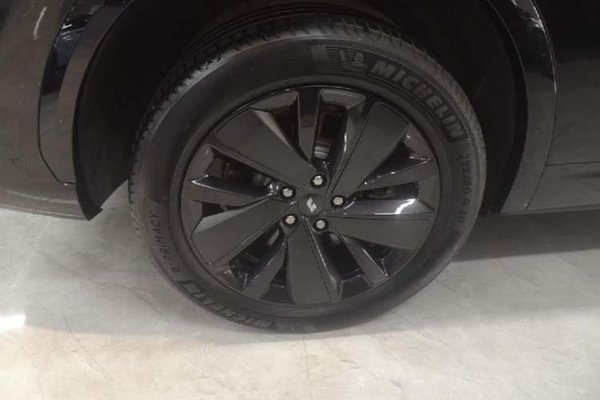 Li Auto L7 2025, 16600 км, за 38482 USD - фото 10