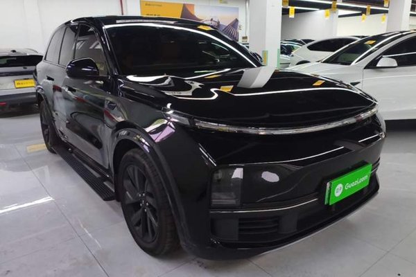 Li Auto L8 2023, 30200 км, за 31511 USD