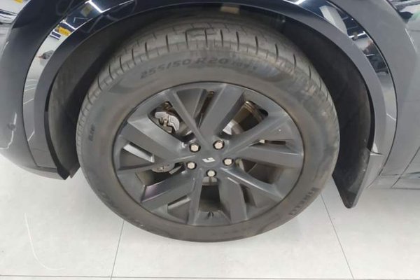 Li Auto L8 2023, 30200 км, за 31511 USD - фото 8