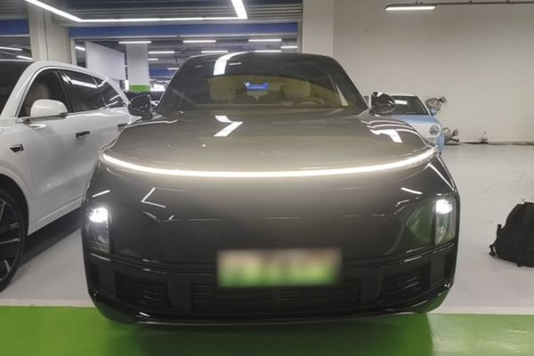 Li Auto L8 2023, 39600 км, за 32692 USD