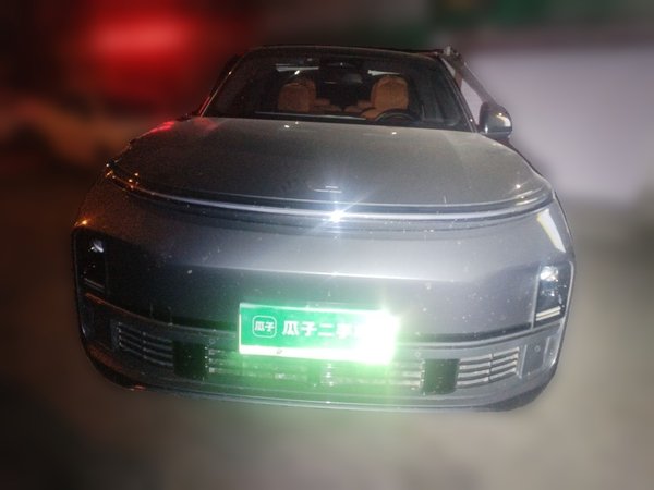 Li Auto L8 2023, 131800 км, за 28371 USD