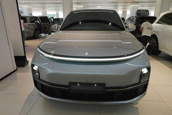Li Auto L8 2023, 58900 км, за 33402 USD