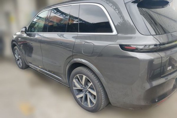 Li Auto L8 2023, 79100 км, за 30399 USD