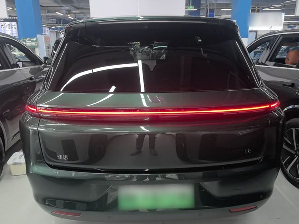 Li Auto L8 2023, 45300 км, за 34326 USD