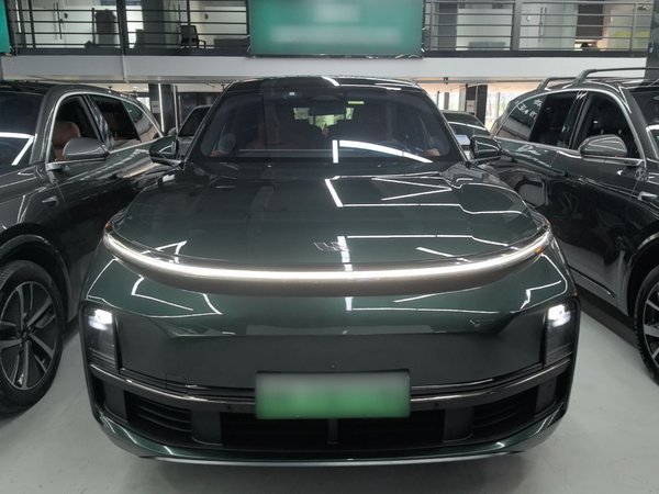 Li Auto L8 2023, 45300 км, за 34326 USD