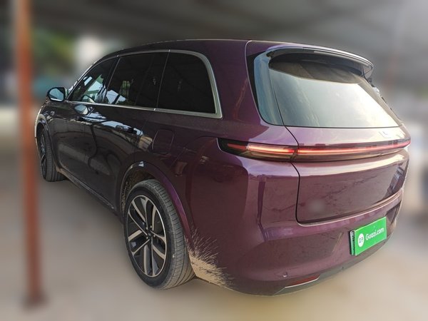 Li Auto L8 2023, 103000 км, за 27269 USD