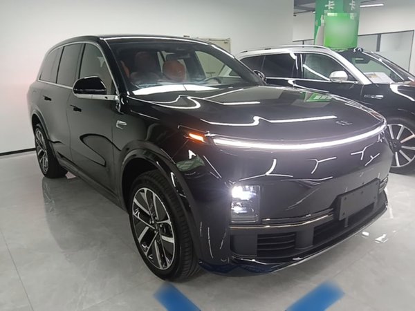 Li Auto L8 2024, 28800 км, за 36842 USD
